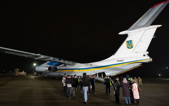 Обмен военнопленными между ДНР, ЛНР и Украиной в Донецкой области 