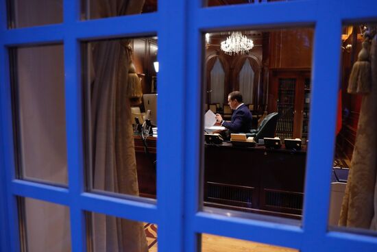 Поздравление премьер-министра РФ Д. Медведева с Новым годом