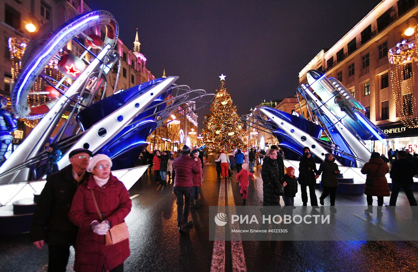 Новогоднее украшение центральных улиц Москвы