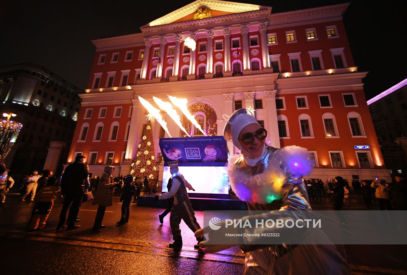 Новогоднее украшение центральных улиц Москвы