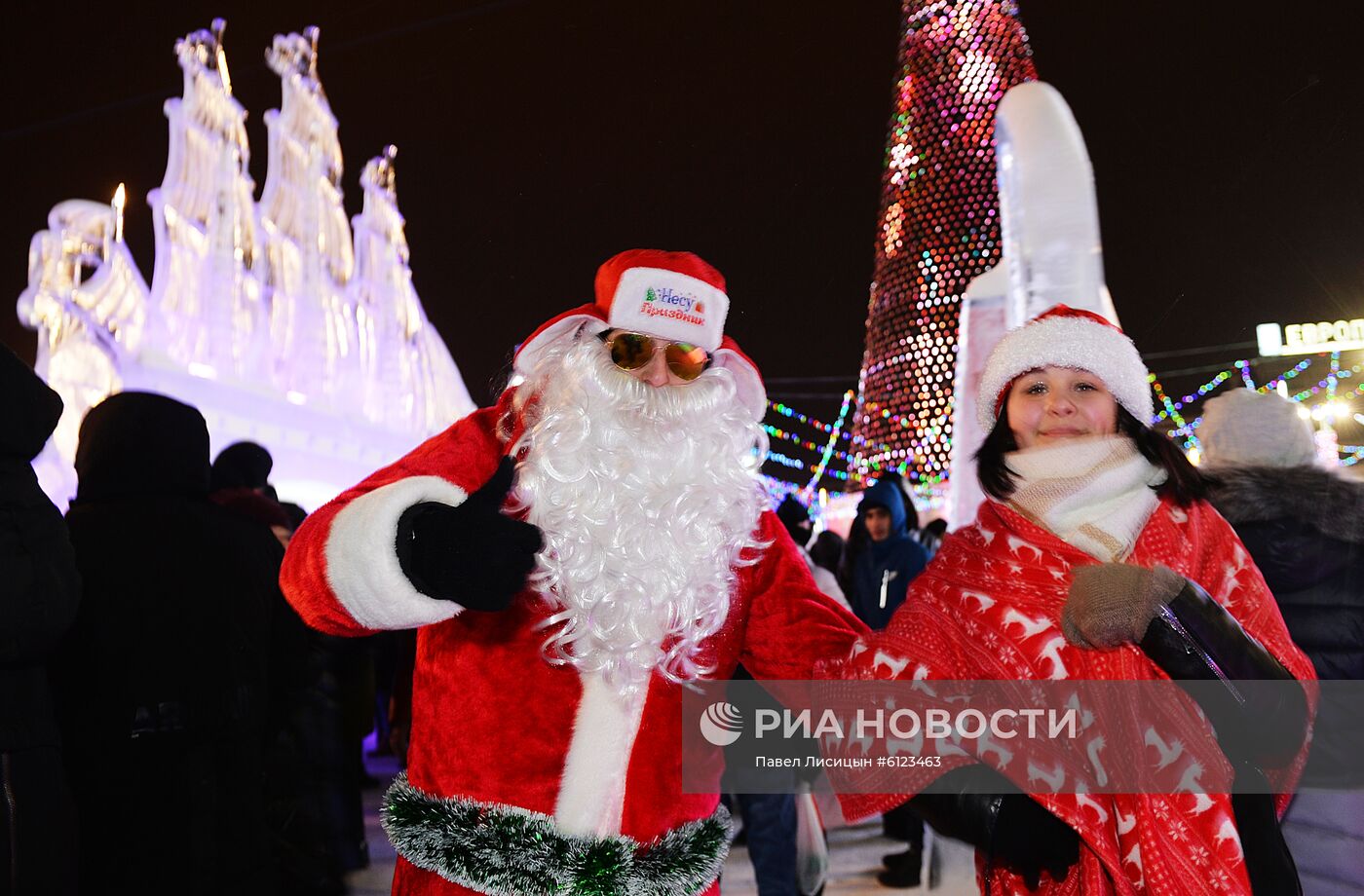 Празднование Нового года в городах России