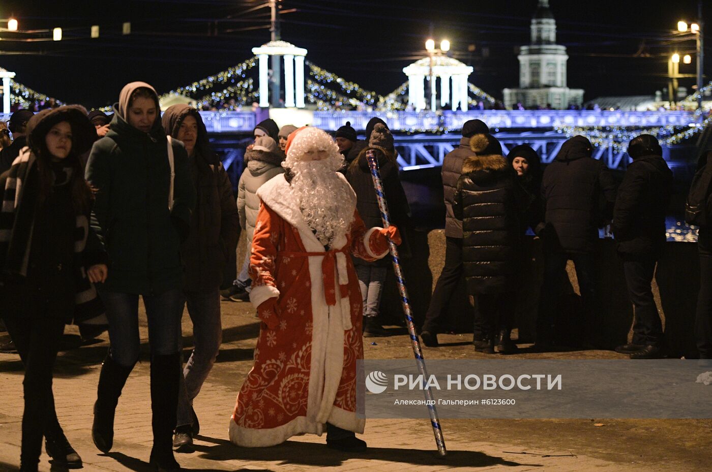 Празднование Нового года в городах России