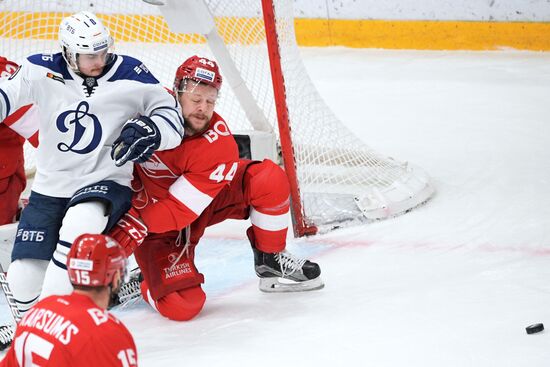 Хоккей. КХЛ. Матч "Спартак" – "Динамо" (Москва)