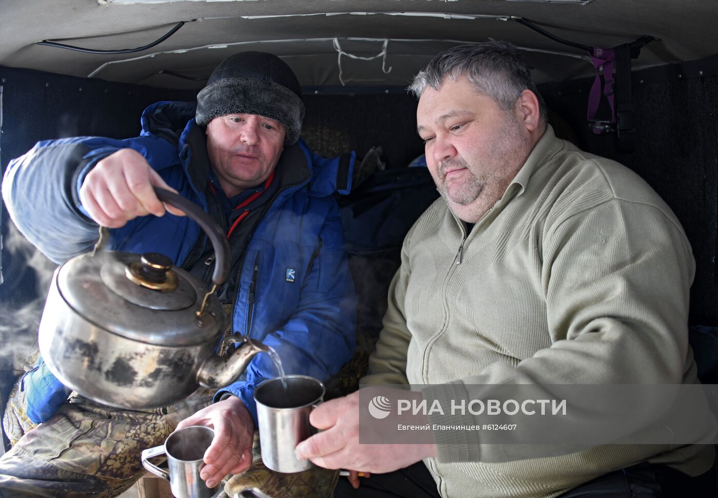 Зимняя подледная рыбалка на Иван-Озере