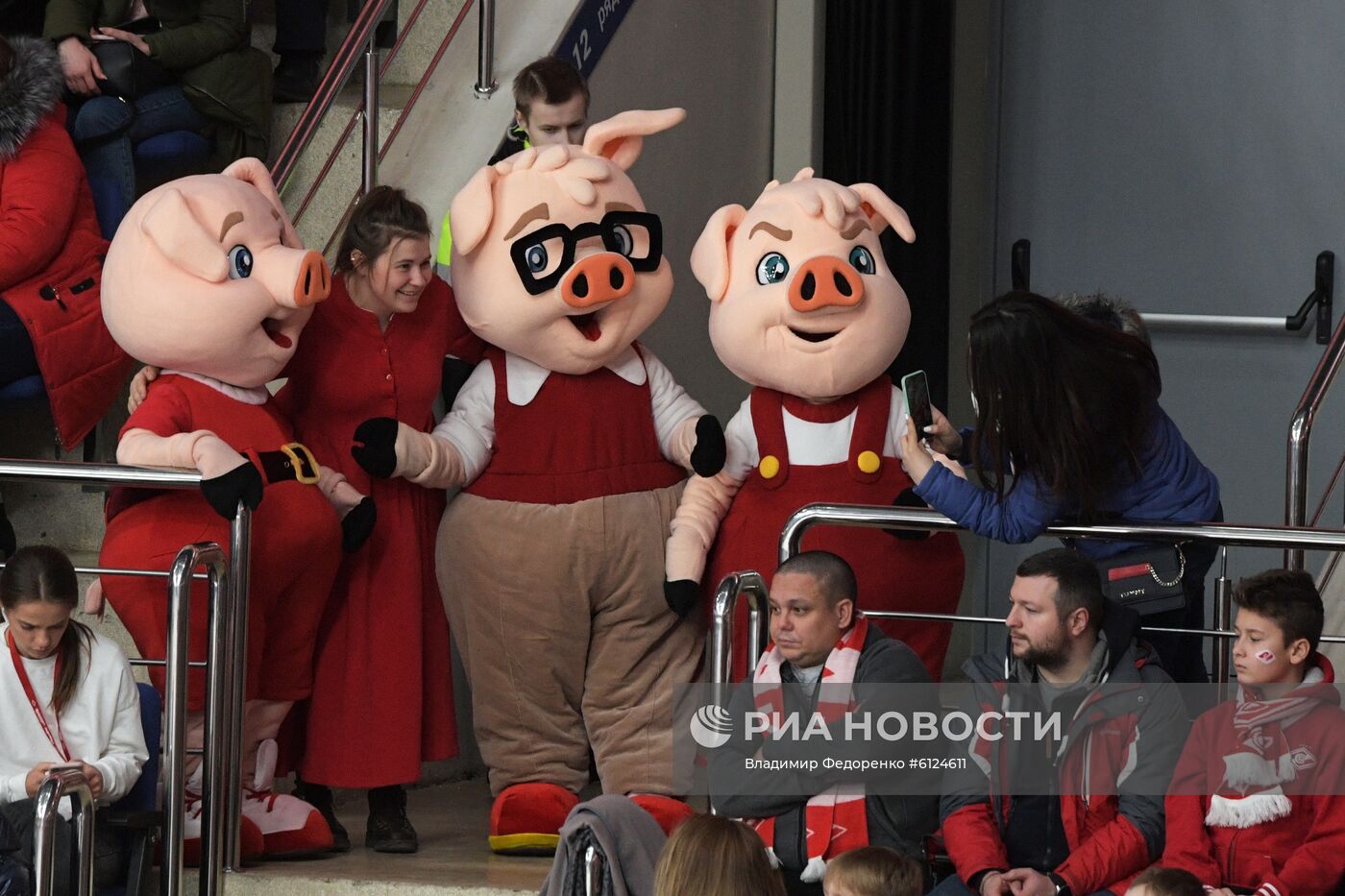 Хоккей. КХЛ. Матч "Спартак" – "Динамо" (Москва)