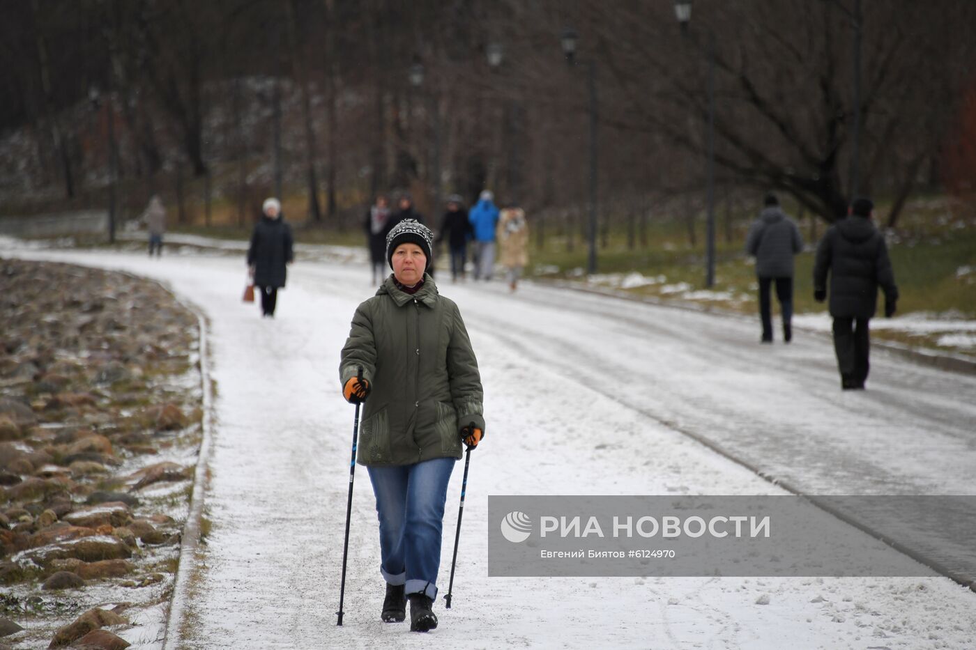 Зимние развлечения горожан в парке Коломенское 