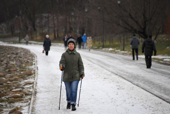 Зимние развлечения горожан в парке Коломенское 