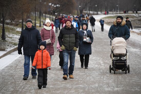 Зимние развлечения горожан в парке Коломенское 