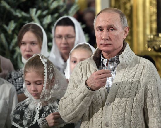 Президент РФ В. Путин посетил Рождественское богослужение