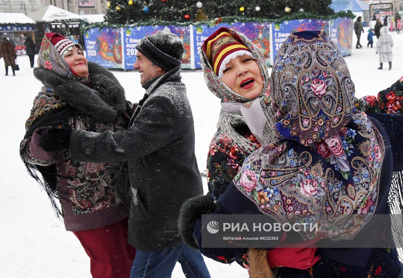 Празднование Рождества на центральной площади Владивостока