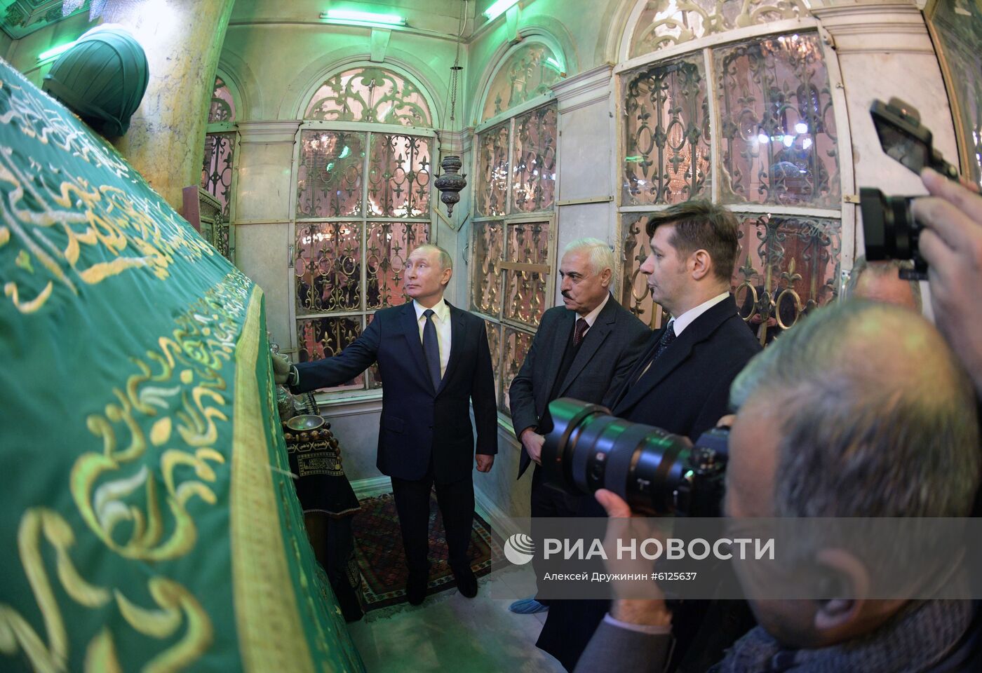 Визит президента РФ В. Путина в Сирию