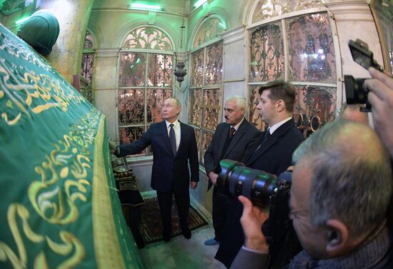 Визит президента РФ В. Путина в Сирию