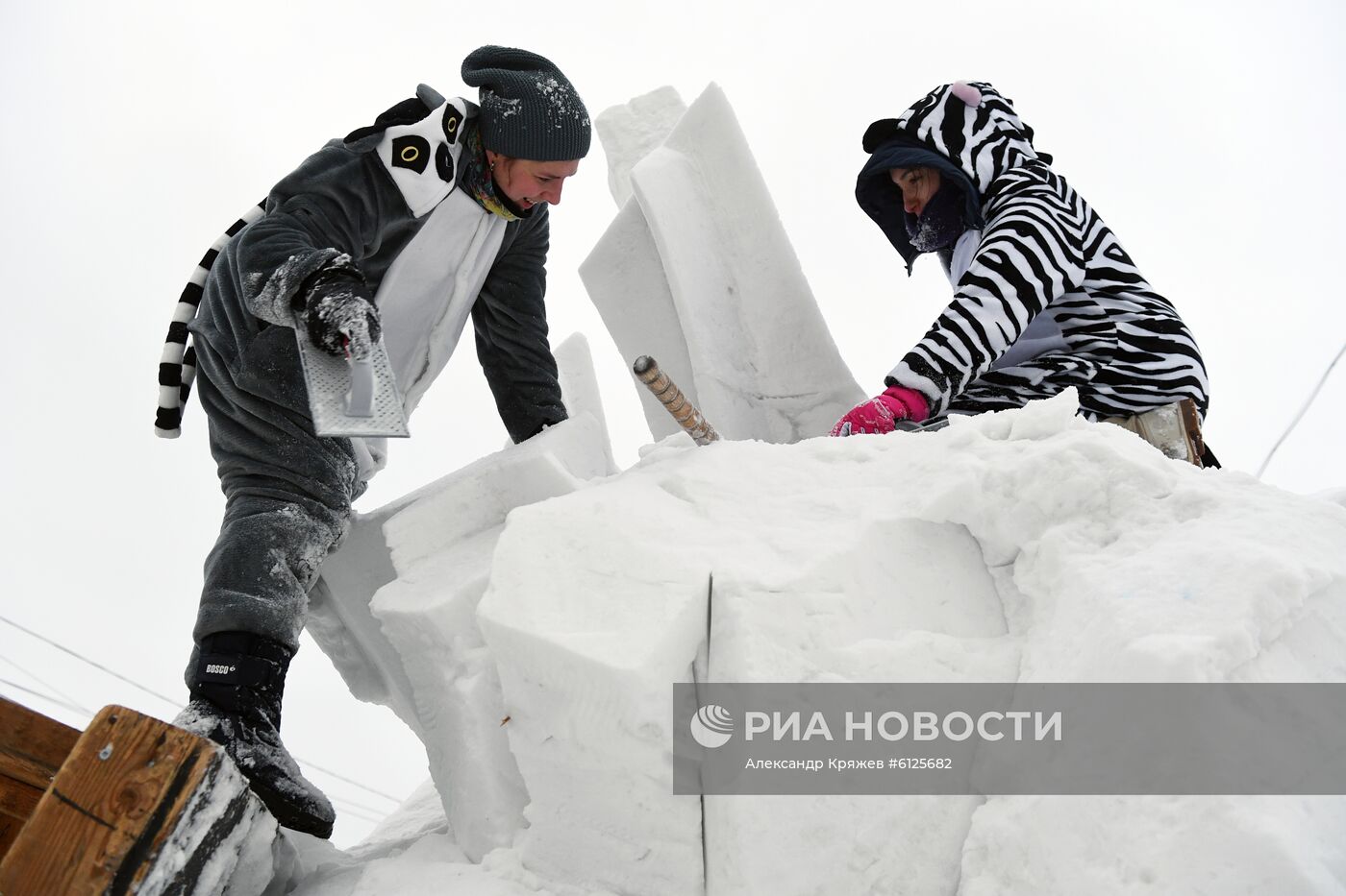 Сибирский фестиваль снежной скульптуры