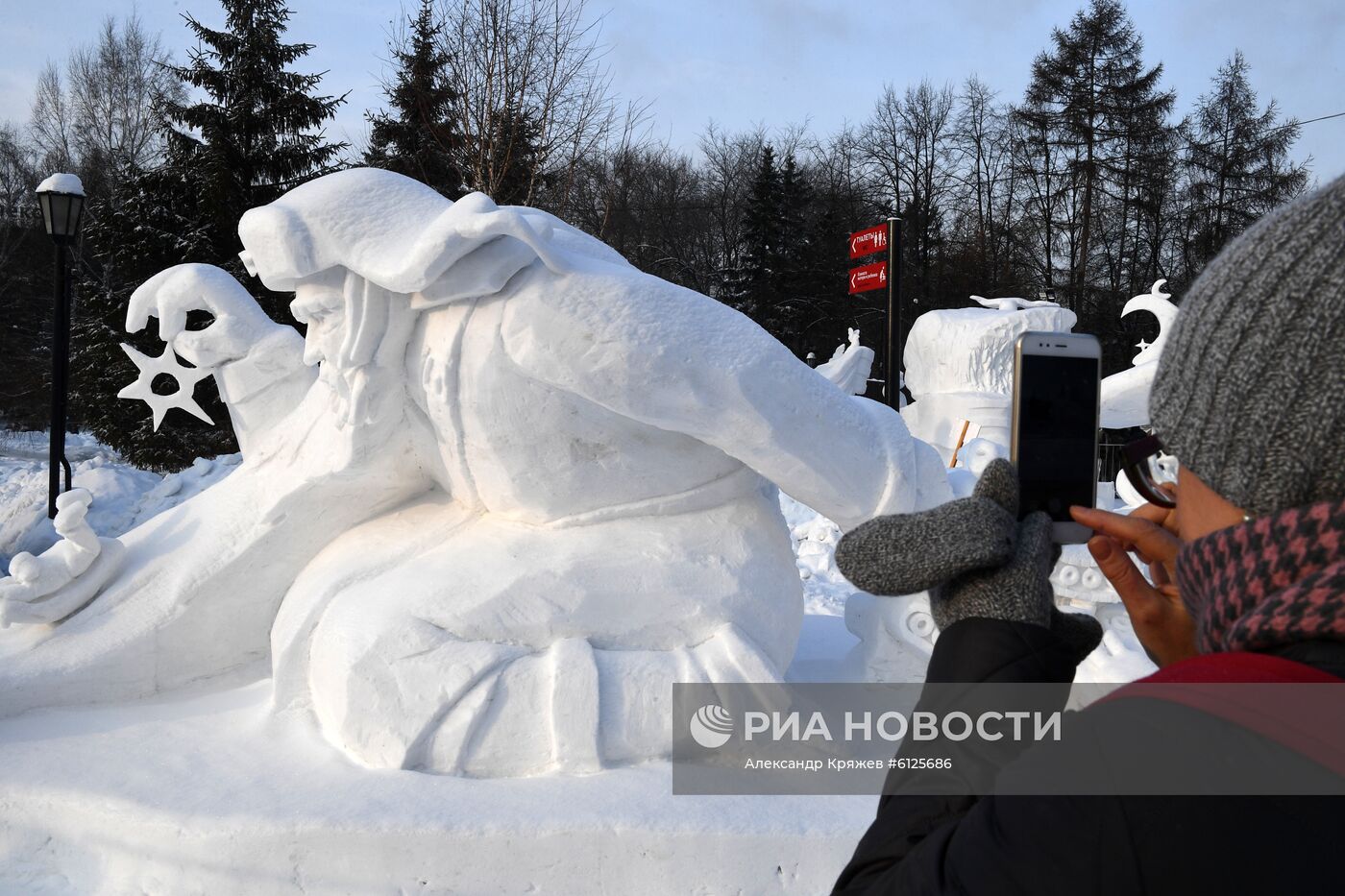 Сибирский фестиваль снежной скульптуры