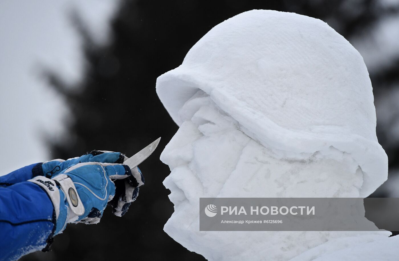 Сибирский фестиваль снежной скульптуры