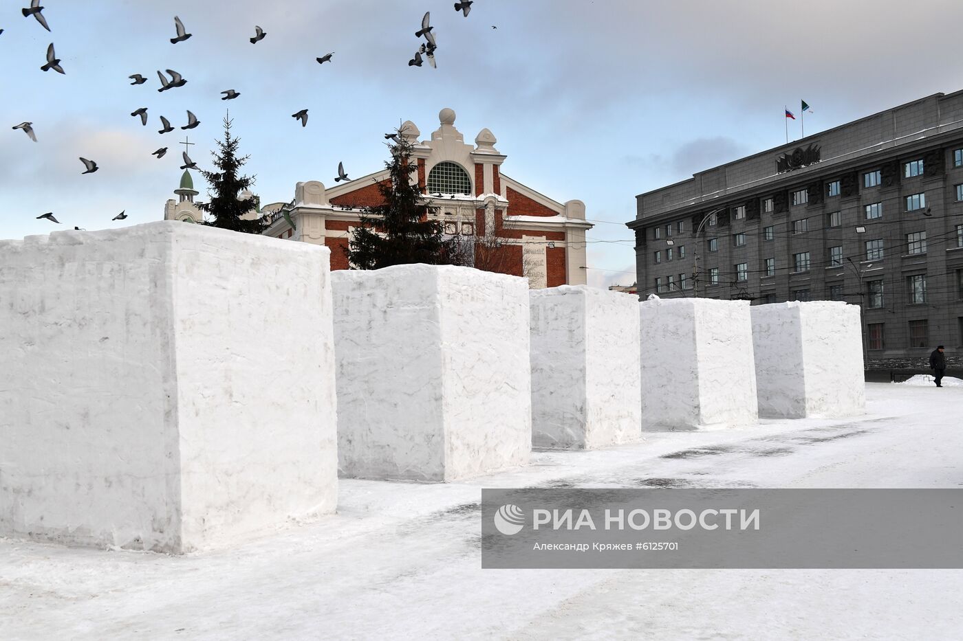 Сибирский фестиваль снежной скульптуры