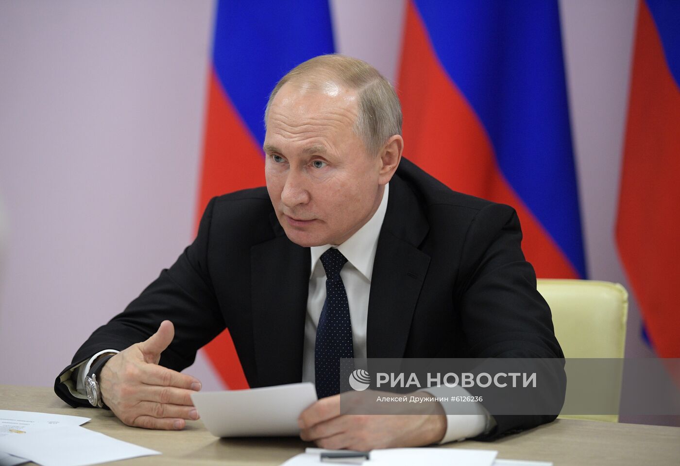 Рабочая поездка президента РФ В. Путина в Южный федеральный округ