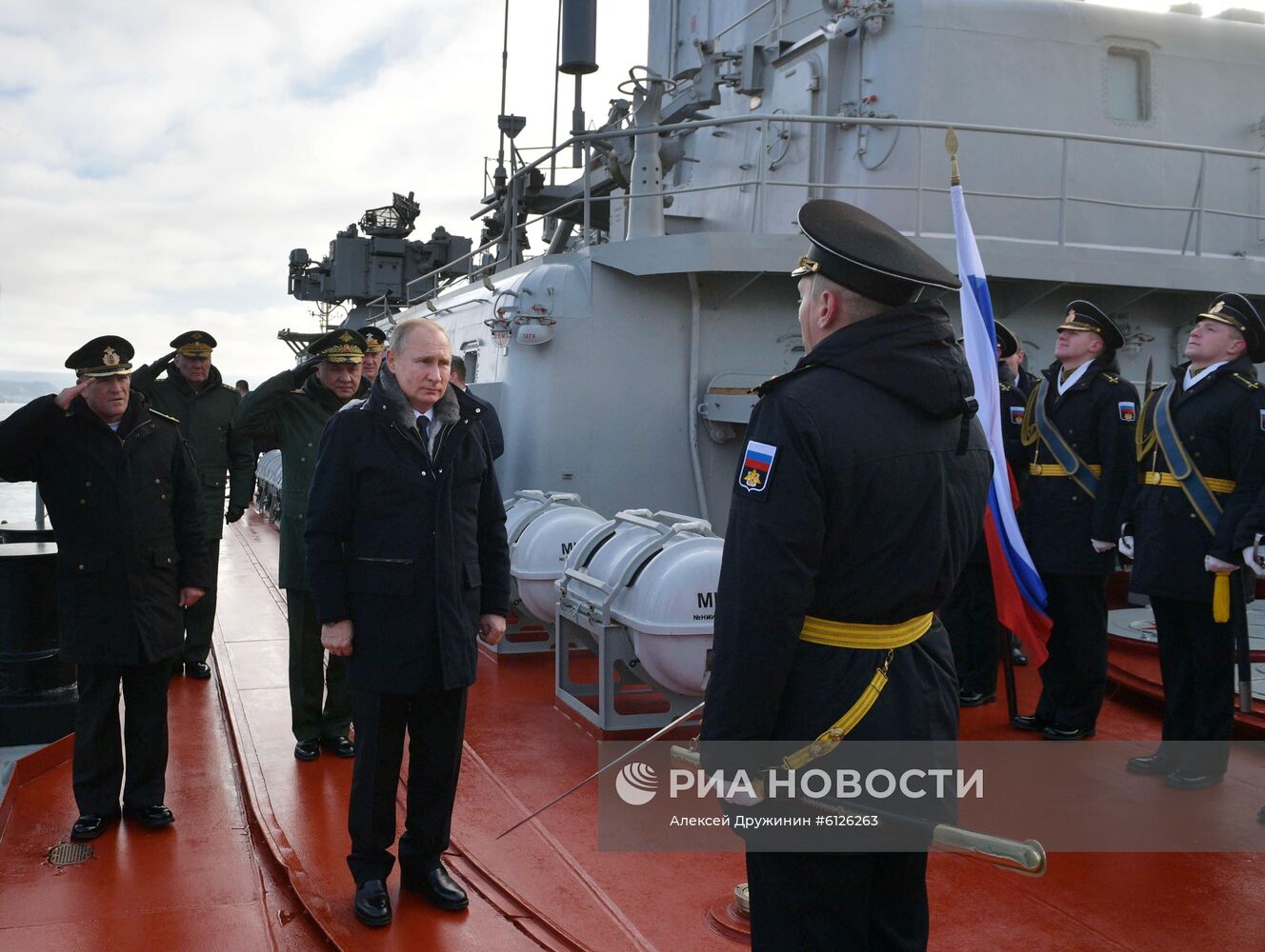 Рабочая поездка президента РФ В. Путина в Южный федеральный округ
