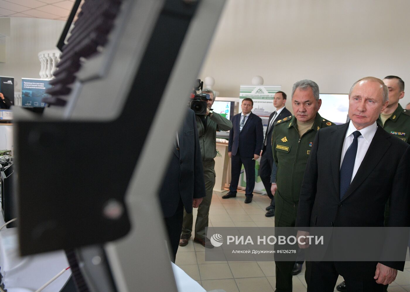 Рабочая поездка президента РФ В. Путина в Южный федеральный округ