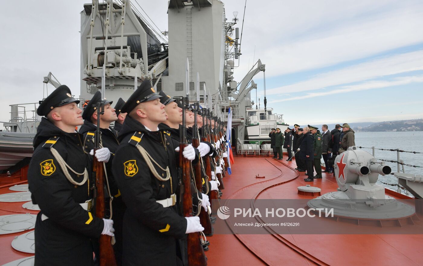 Рабочая поездка президента РФ В. Путина в Южный федеральный округ
