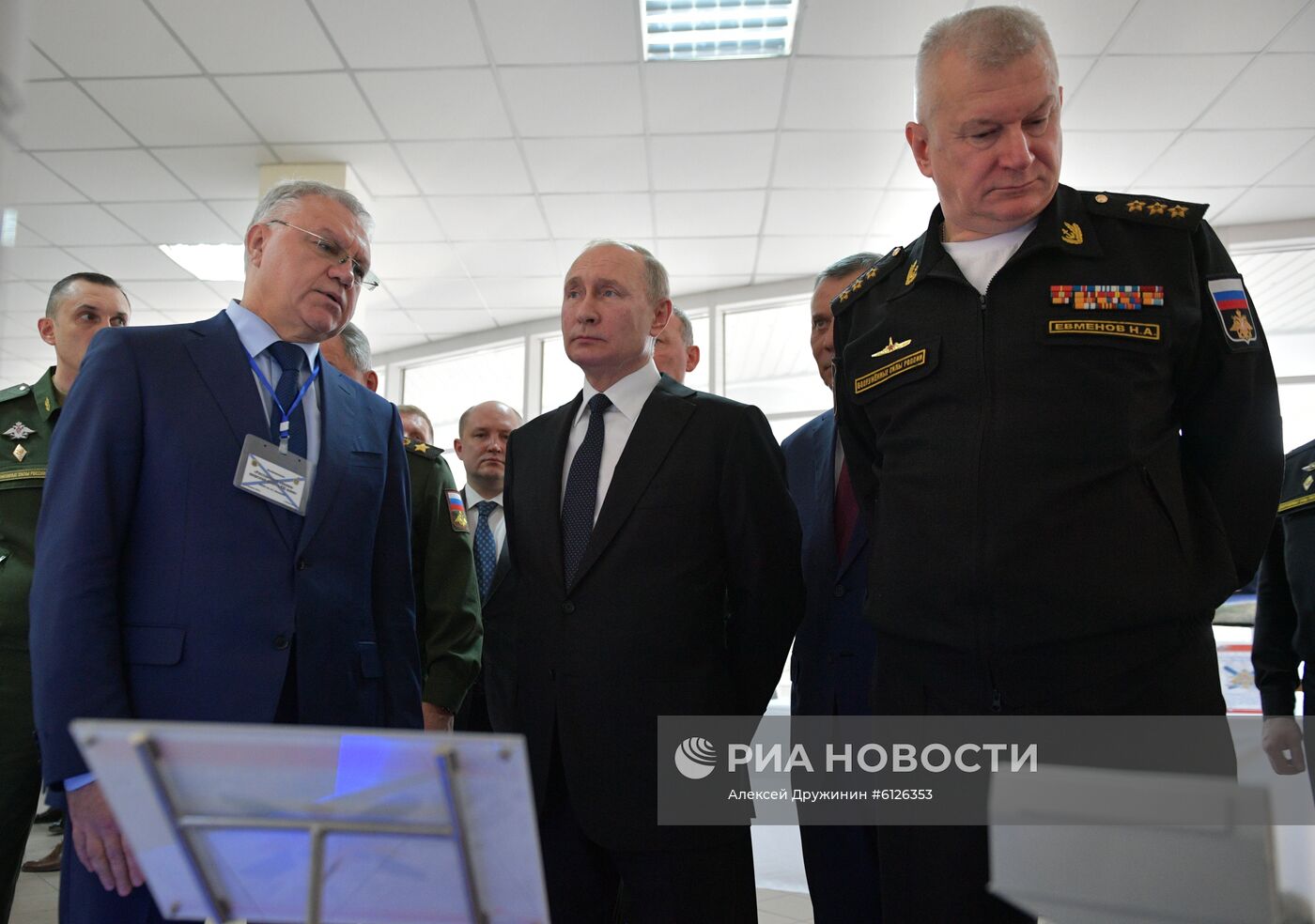 Рабочая поездка президента РФ В. Путина в Южный федеральный округ