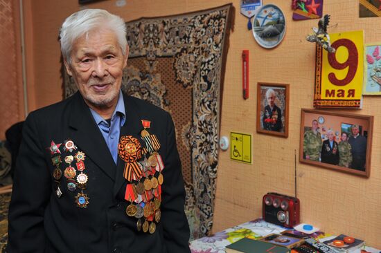 Ветеран Великой Отечественной войны Н. И. Казанцев