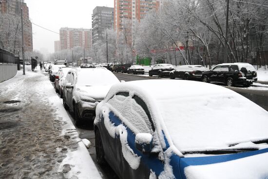 Снег в Москве