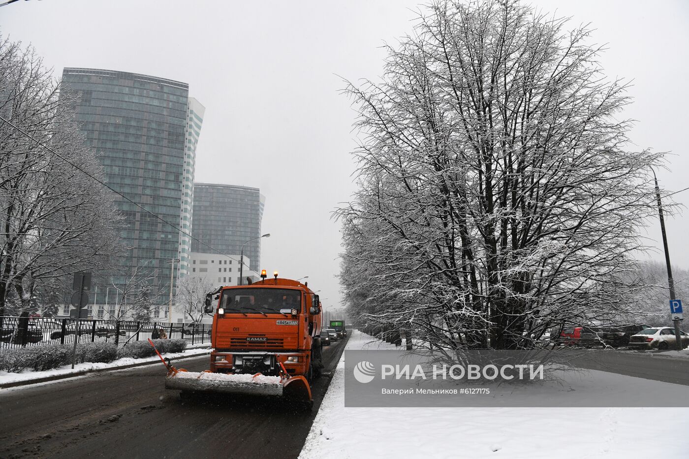 Снег в Москве