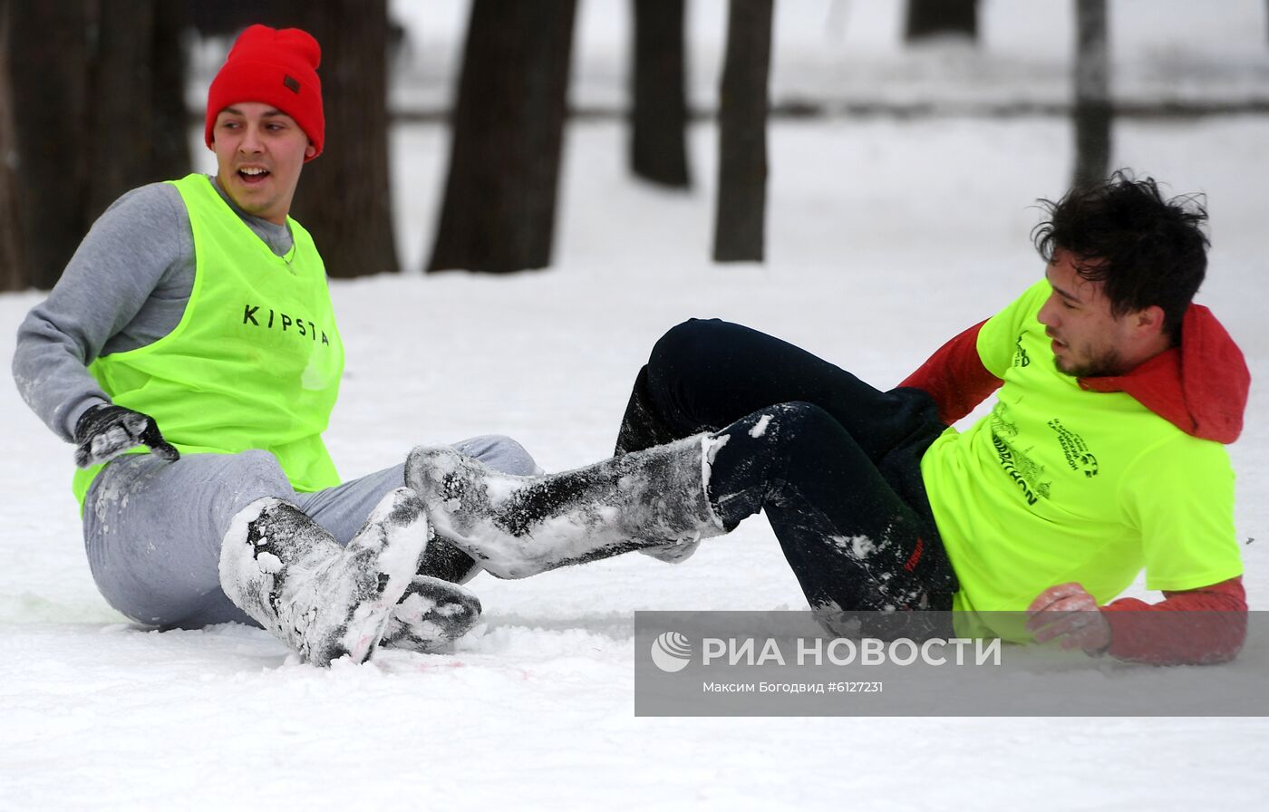 Дворовый чемпионат по футболу в валенках 