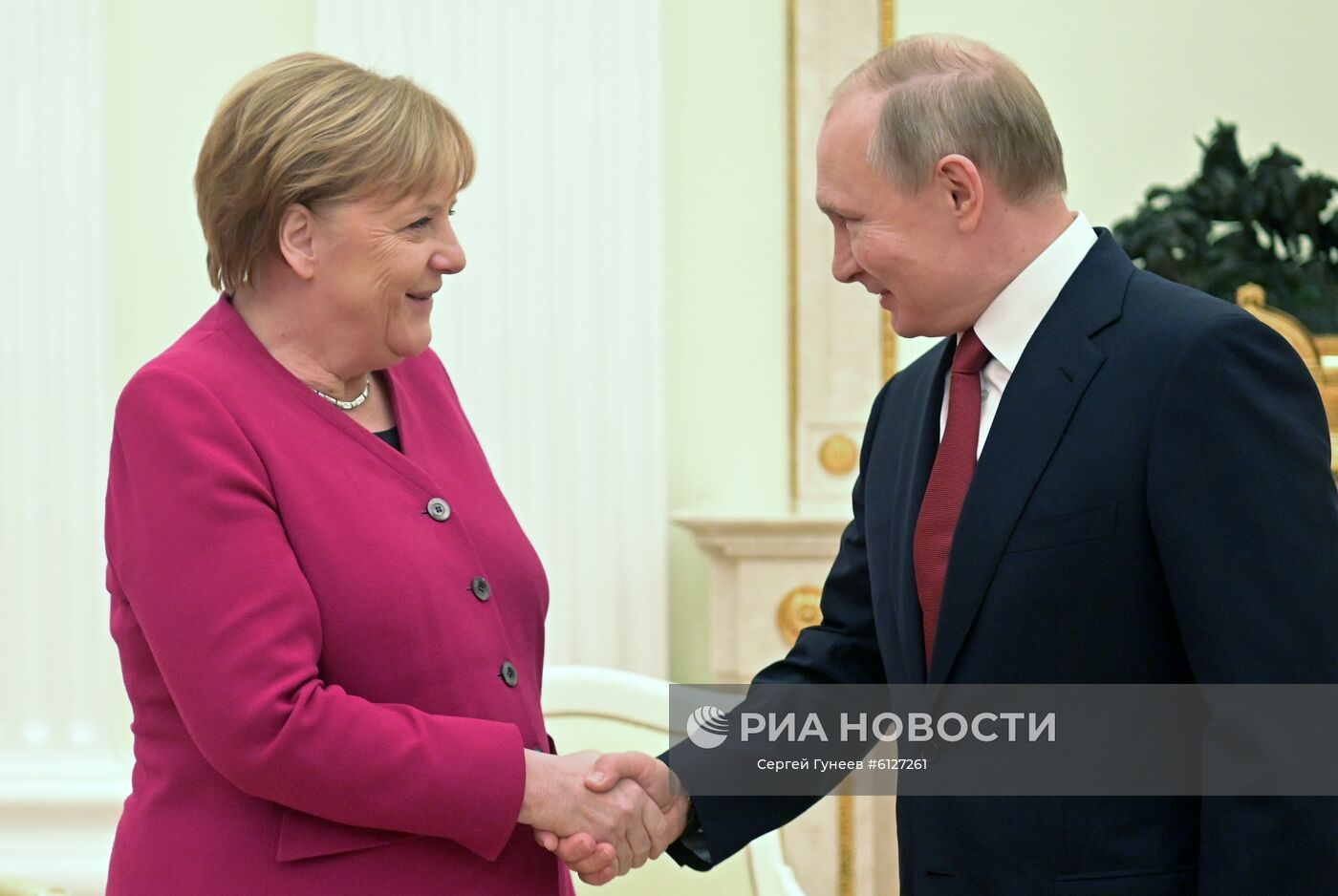 Встреча президента РФ В. Путина с канцлером Германии А. Меркель