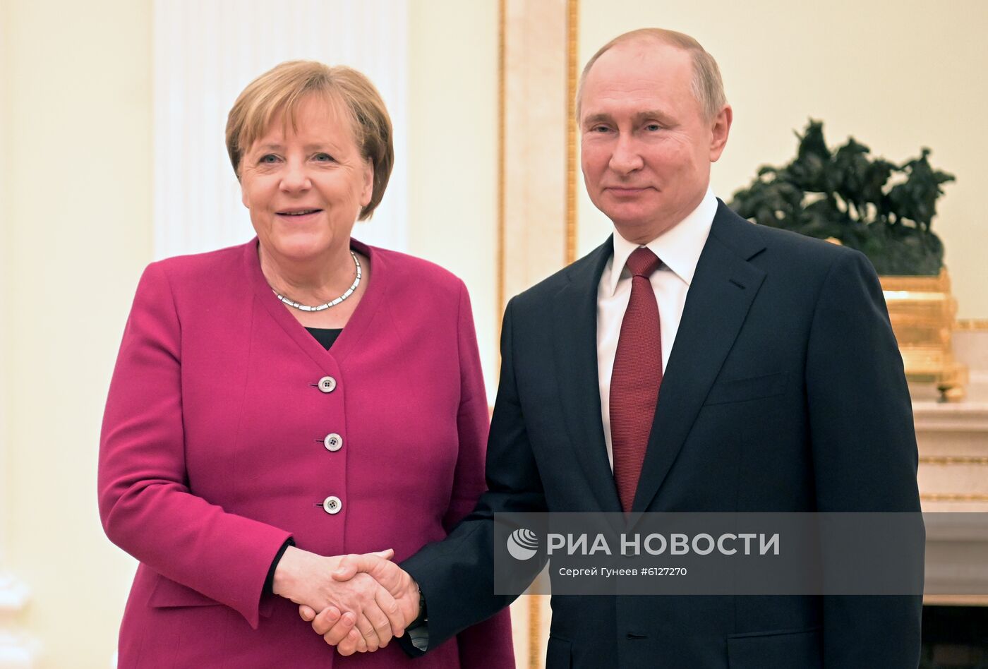 Встреча президента РФ В. Путина с канцлером Германии А. Меркель