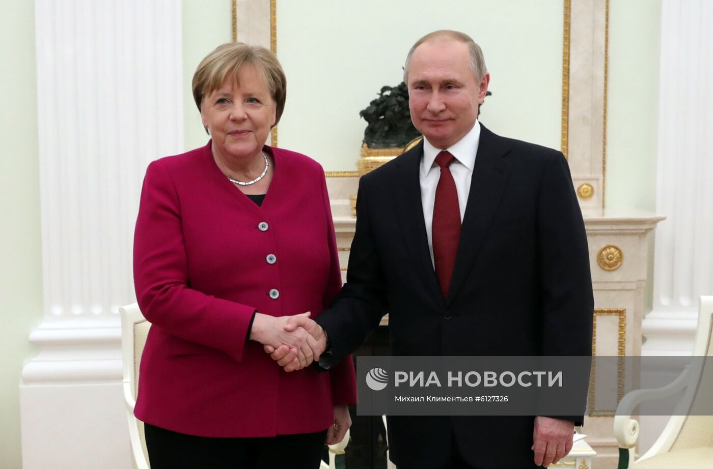 Встреча президента РФ В. Путина с канцлером Германии А. Меркель