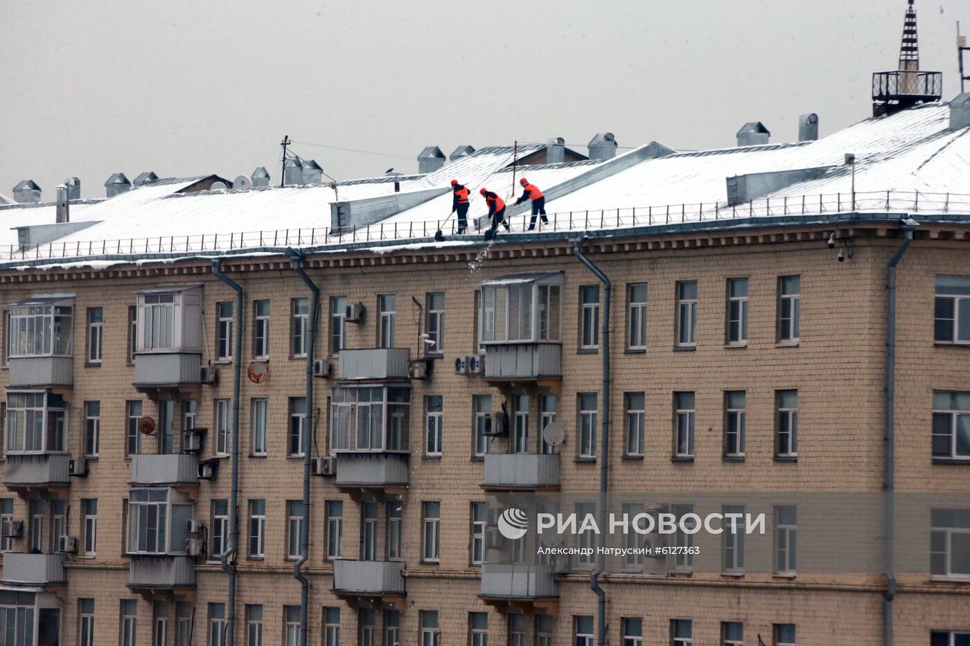 Снег в Москве