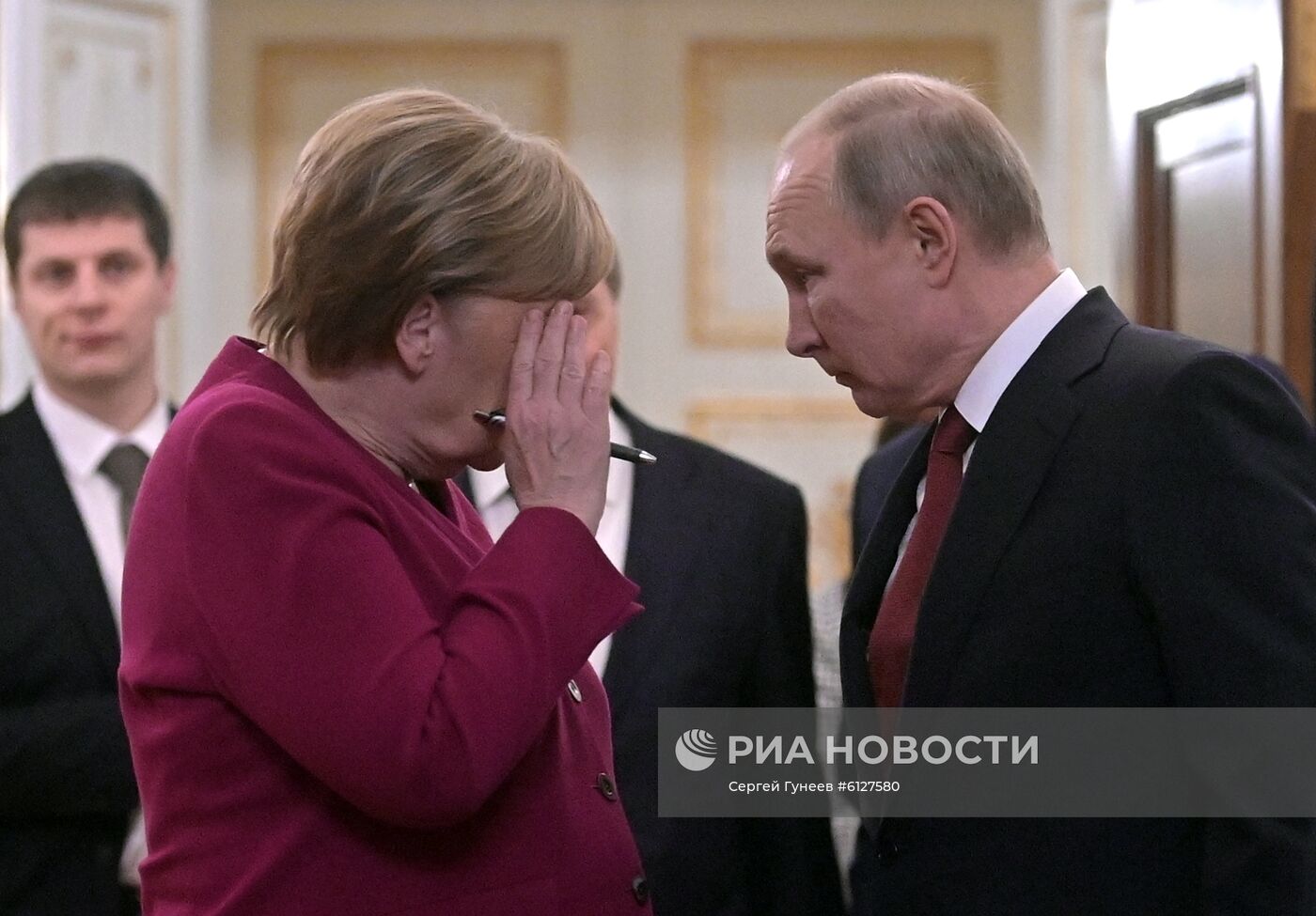 Встреча президента РФ В. Путина с канцлером Германии А. Меркель