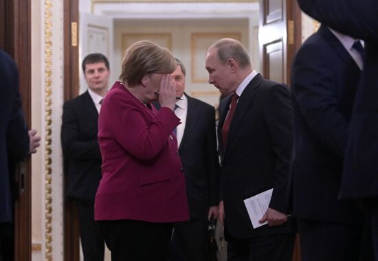 Встреча президента РФ В. Путина с канцлером Германии А. Меркель
