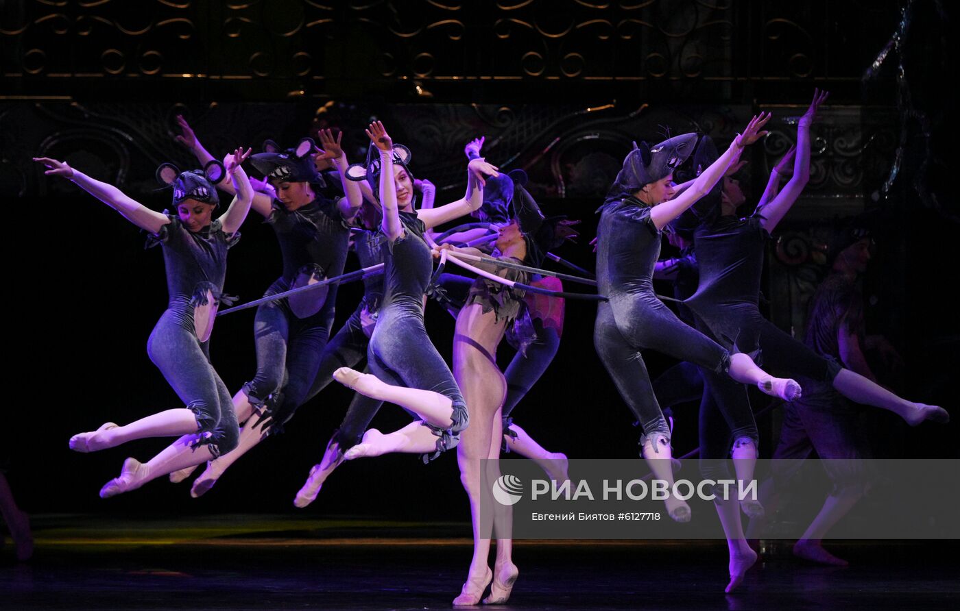 Спектакль "Кракатук" в Большом театре