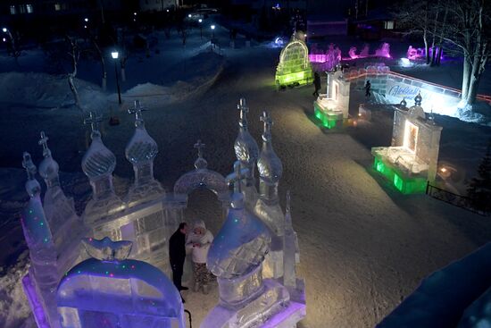 Строительство ледового городка в Раифском монастыре