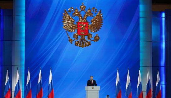 Ежегодное послание президента РФ В. Путина Федеральному Собранию