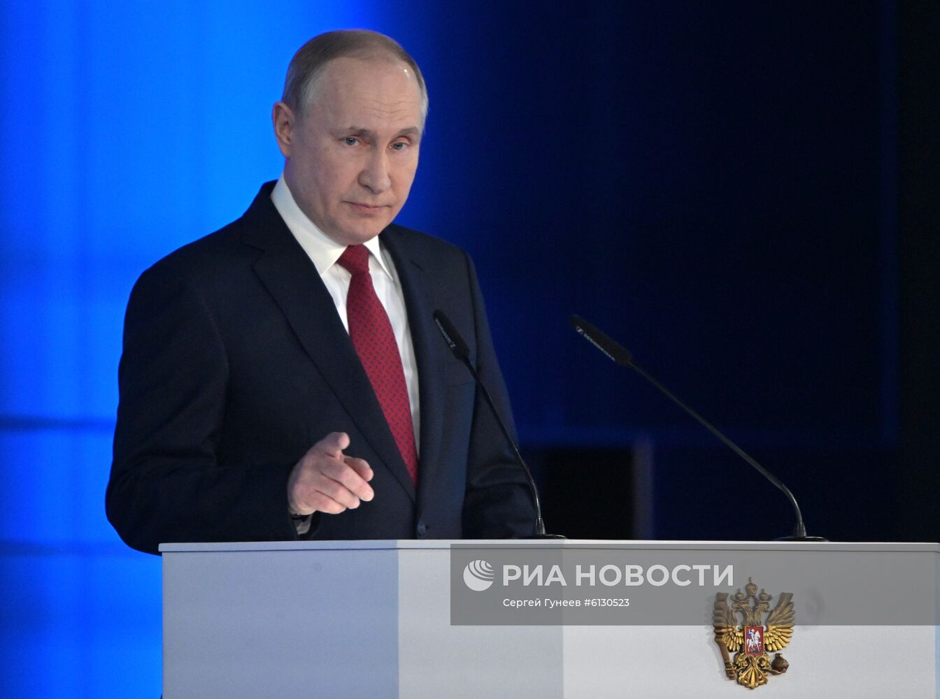Ежегодное послание президента РФ В. Путина Федеральному Собранию