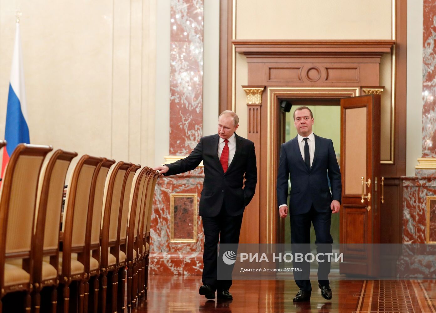 Правительство России уходит в отставку