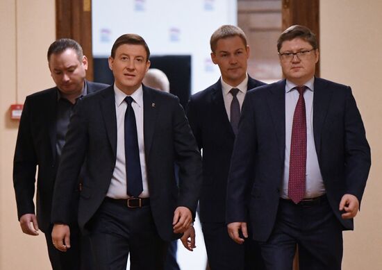 Кандидат на пост премьер-министра РФ М. Мишустин встретился с парламентскими фракциями