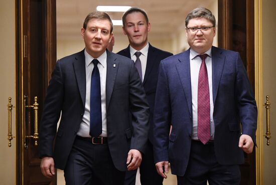 Кандидат на пост премьер-министра РФ М. Мишустин встретился с парламентскими фракциями