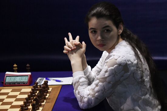 Шахматы. Первенство мира. А. Горячкина – Ц. Вэньцзюнь