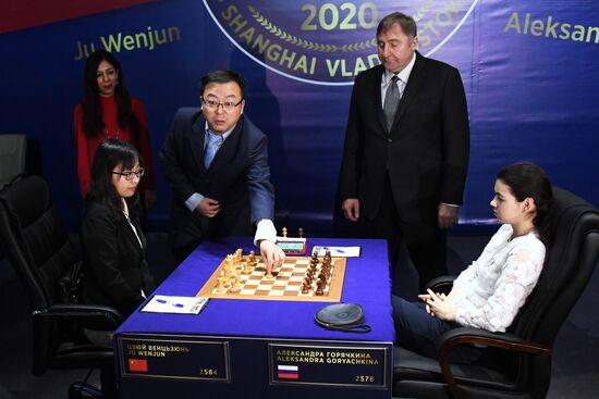 Шахматы. Первенство мира. А. Горячкина – Ц. Вэньцзюнь