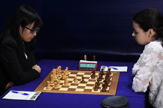 Шахматы. Первенство мира. А. Горячкина – Ц. Вэньцзюнь