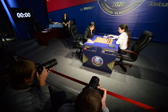 Шахматы. Первенство мира. А. Горячкина – Ц. Вэньцзюнь