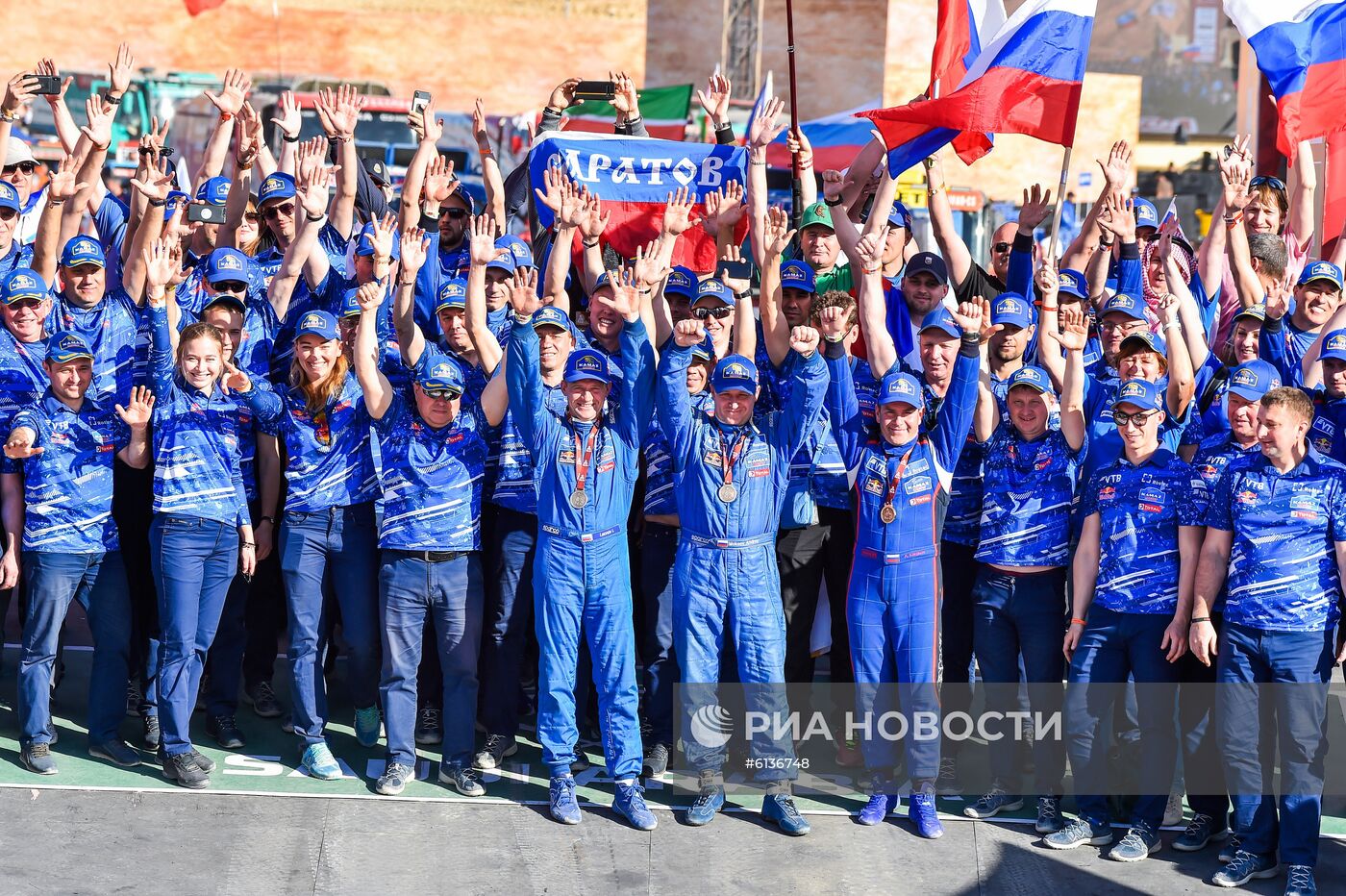 Спортивная команда "КАМАЗ-мастер" стала победителем ралли-марафона "Дакар"