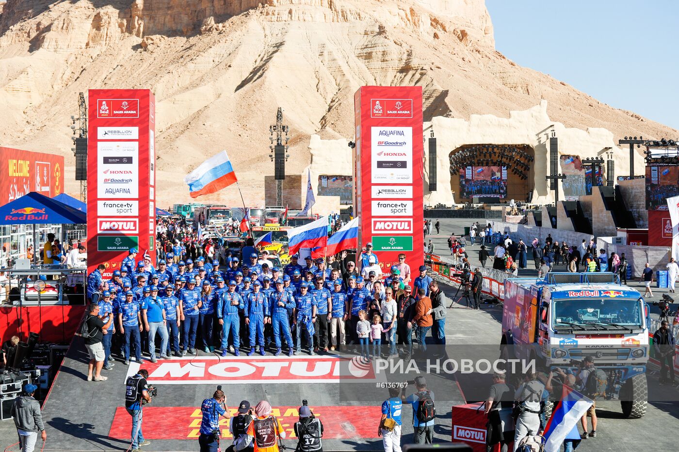 Спортивная команда "КАМАЗ-мастер" стала победителем ралли-марафона "Дакар"