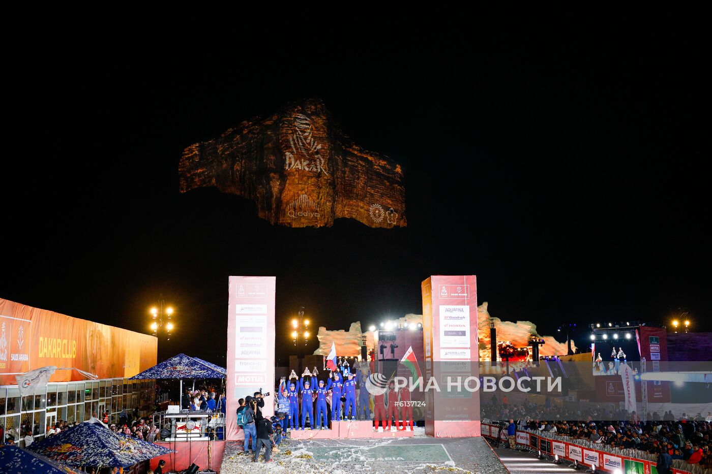 Спортивная команда "КАМАЗ-мастер" стала победителем ралли-марафона "Дакар"