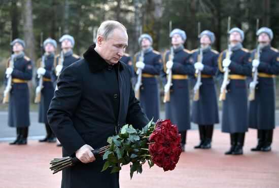 Рабочая поездка президента РФ В. Путина в Санкт-Петербург